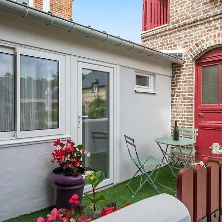 Holiday home Gite Gites De France - La Lamperierre