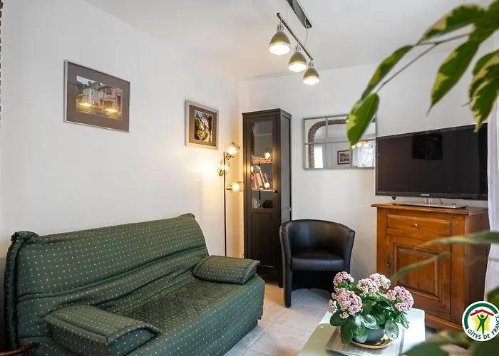 Holiday home Gite Gites De France - La Lamperierre